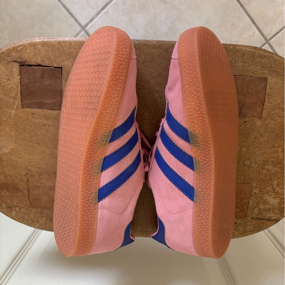Adidas Gazelle Pink with Blue Stripes - Picture 5 of 7
